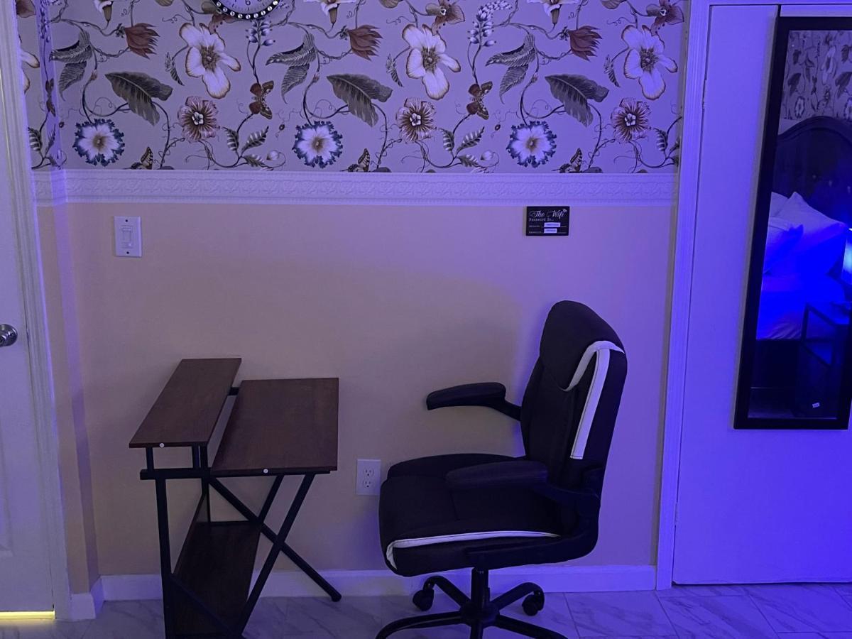 A Unique Beautiful Home エルモント  エクステリア 写真