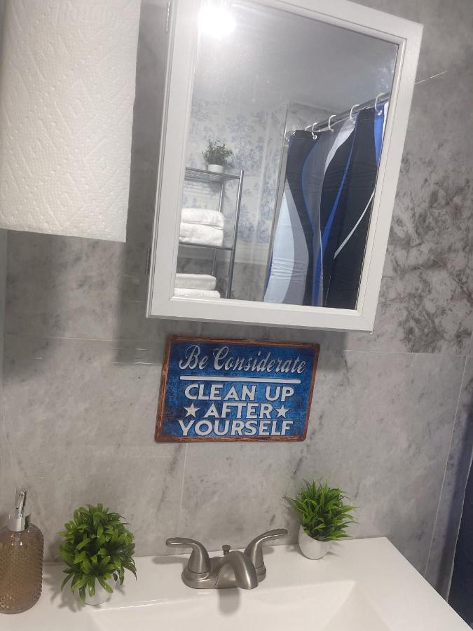 A Unique Beautiful Home エルモント  エクステリア 写真